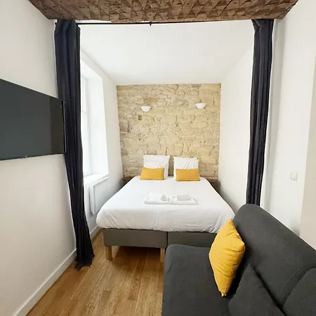 아파트 Du Lion/ac Historic Flat, Marais, 4-5 Guests *