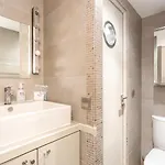 Du Lion/ac Historic Flat, Marais, 4-5 Guests Appartamento Parigi
