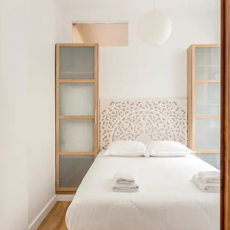 Du Lion/ac Historic Flat, Marais, 4-5 Guests Appartamento