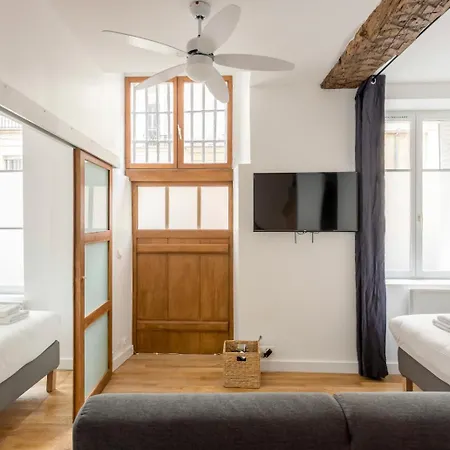 Appartamento Du Lion/ac Historic Flat, Marais, 4-5 Guests *