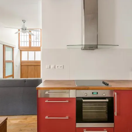 Du Lion/ac Historic Flat, Marais, 4-5 Guests Appartamento Parigi